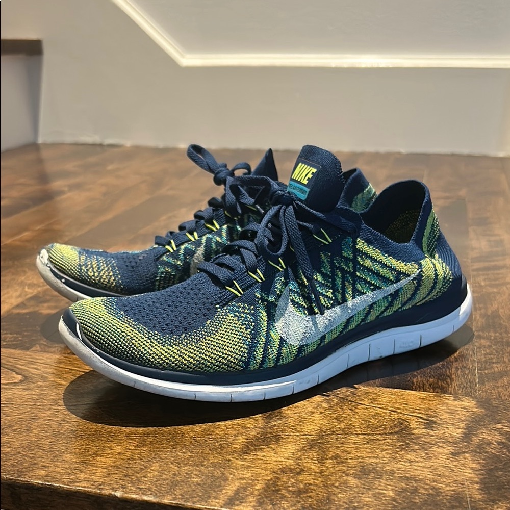 8.5 Men’s Nike Free 4.0 Flyinit Navy Blue and Lime Running Shoes